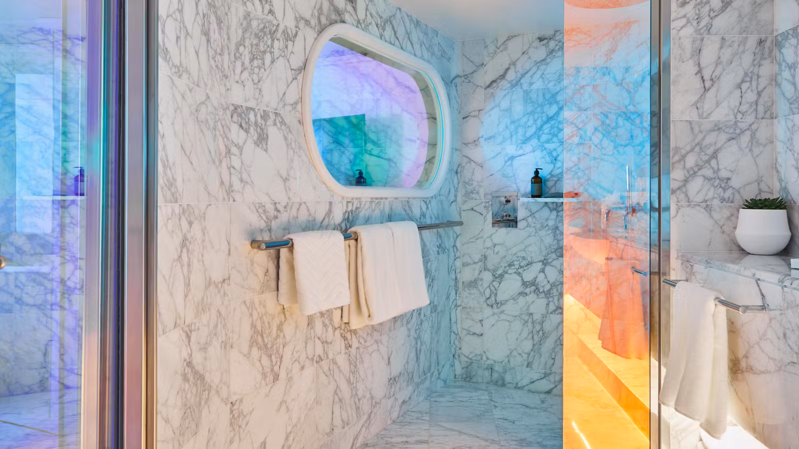 Massive Suite view 4